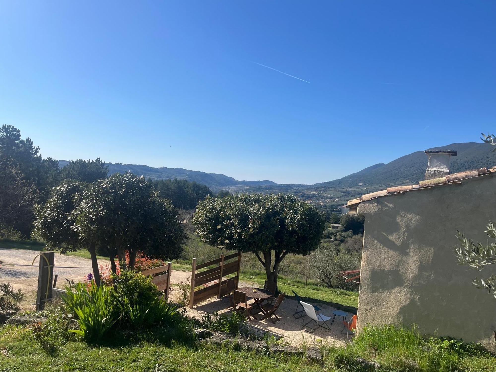 Hébergement de vacances Cabanon Entouré De Montagnes Et D'oliviers Nyons